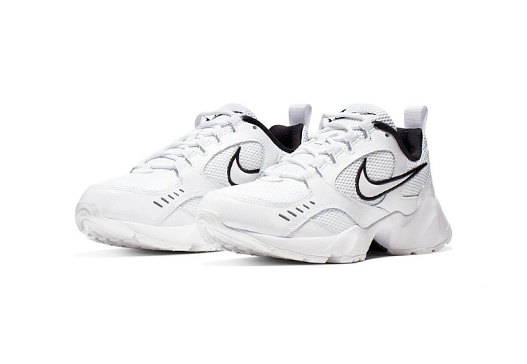 Nike Air Heights White/Black