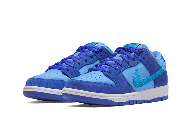Nike SB Dunk Low Blue Raspberry