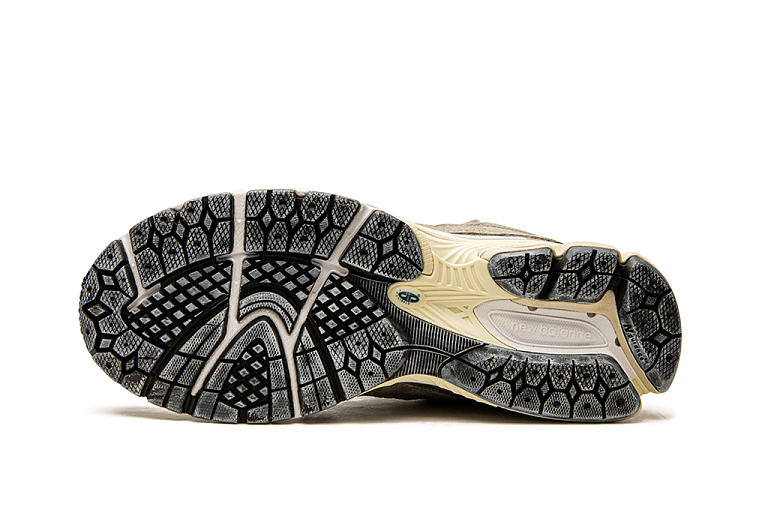 New Balance 2002R Protection Pack Mirage Grey