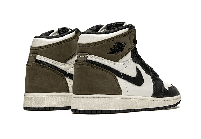 Nike Air Jordan 1 Retro High Dark Mocha (GS)