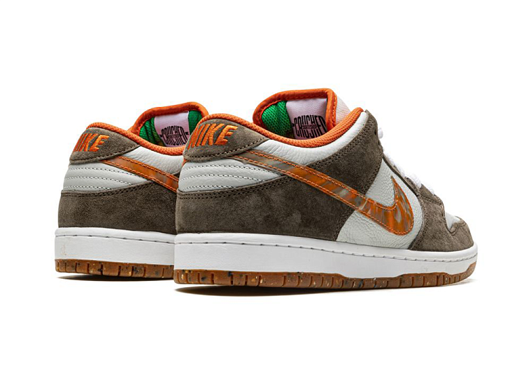 Nike SB Dunk Low Crushed D.C.