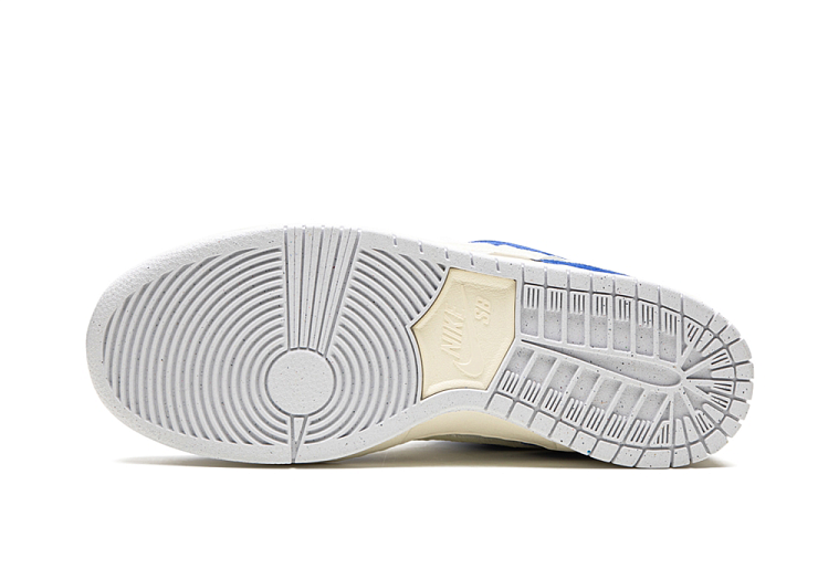 Nike SB Dunk Low Pro Fly Streetwear