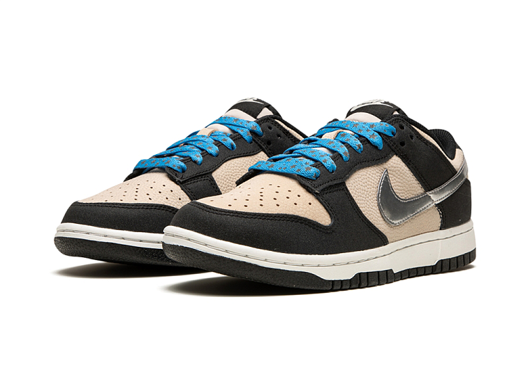 Nike Dunk Low Starry Laces (W)