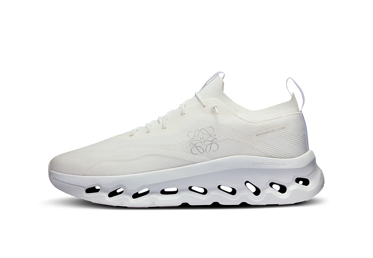 Loewe On Running Cloudtilt All White