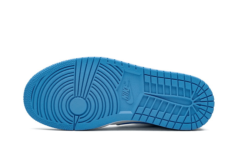 Nike Air Jordan 1 Mid UNC (W)