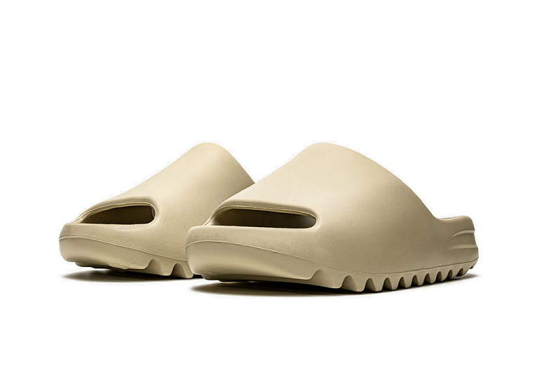 Yeezy Slide Pure