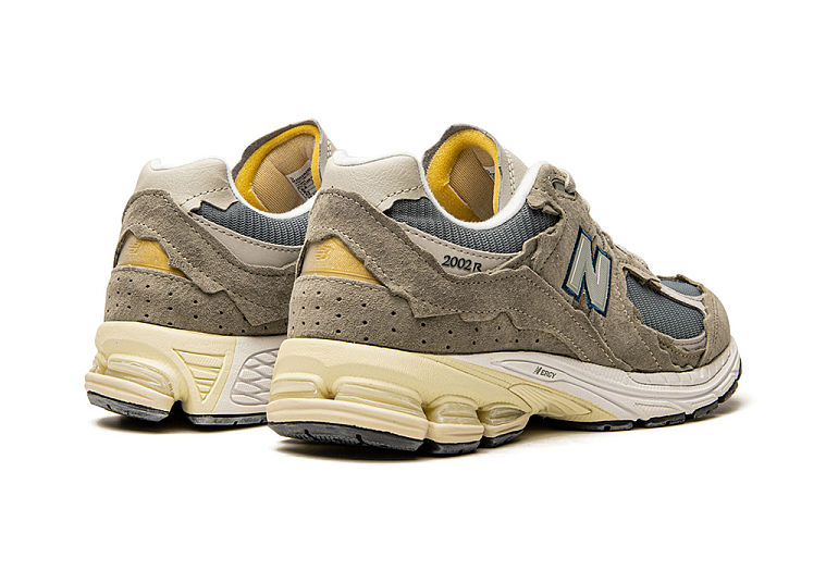 New Balance 2002R Protection Pack Mirage Grey