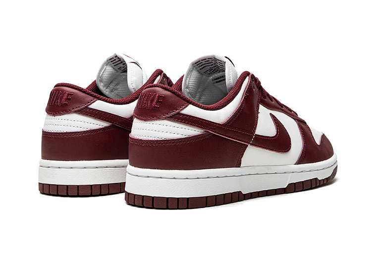 Nike Dunk Low Bordeaux (W)