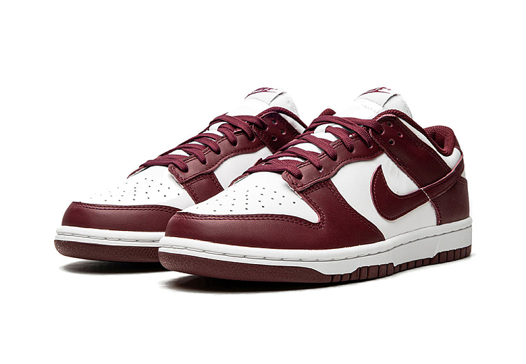 Nike Dunk Low Bordeaux (W)